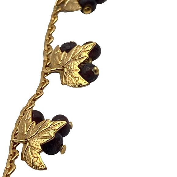 Grape Necklace Womens Very Dark Red Bead Gold Tone Leaves Retro Toggle Chain - Picture 4 of 10